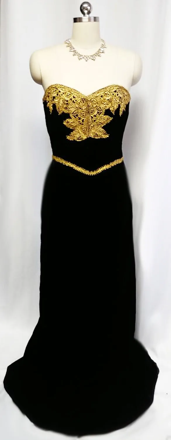 *GORGEOUS VINTAGE 1980s VICTOR COSTA FROM I MAGNIN BLACK VELVETY EVENING GOWN WITH FABULOUS GOLD METALLIC LACE