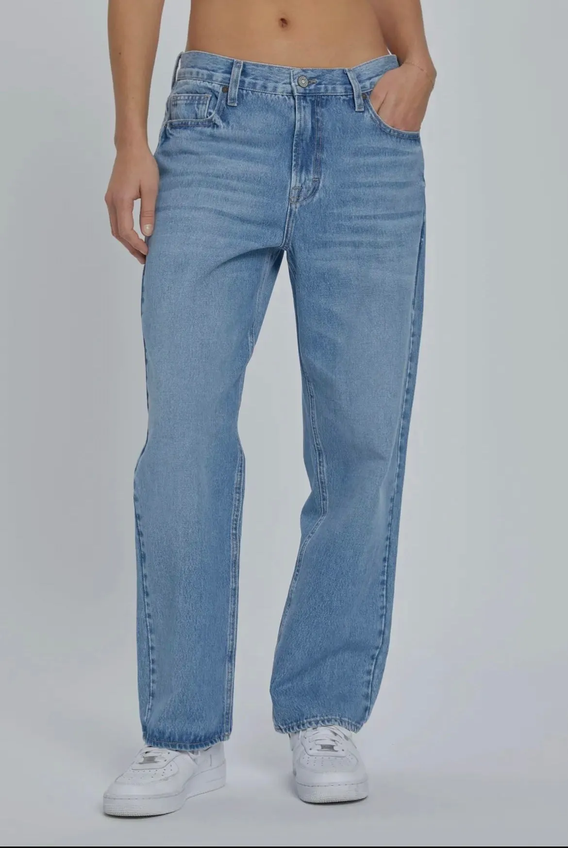 Hidden Bailey Medium Wash Classic Clean Relaxed Boyfriend Jean