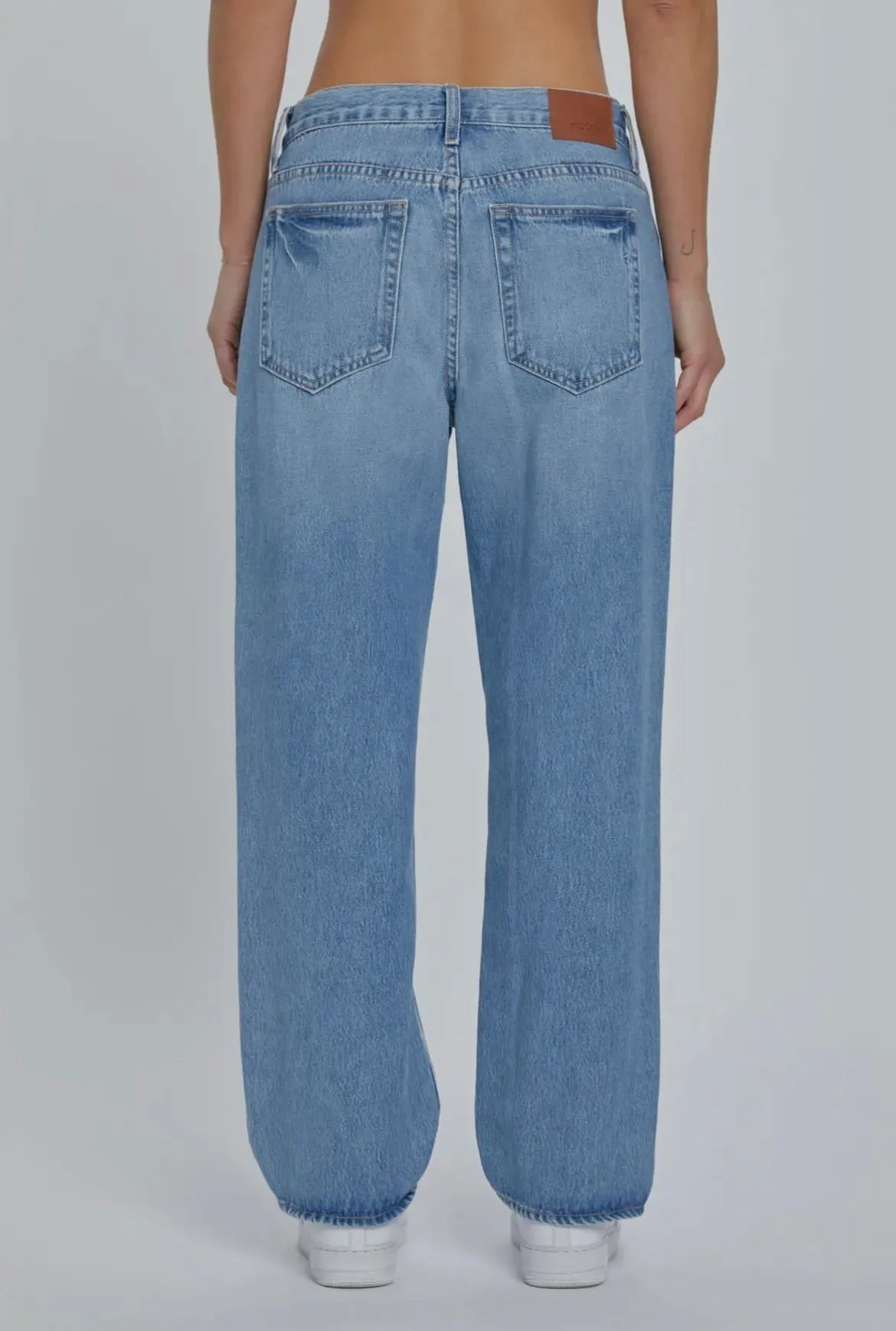 Hidden Bailey Medium Wash Classic Clean Relaxed Boyfriend Jean