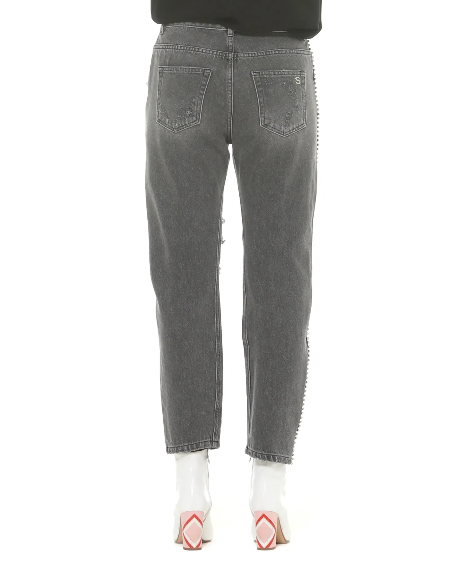 High-waisted boyfriend jeans