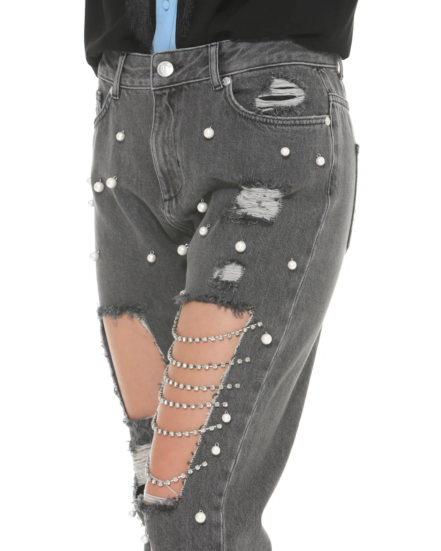 High-waisted boyfriend jeans