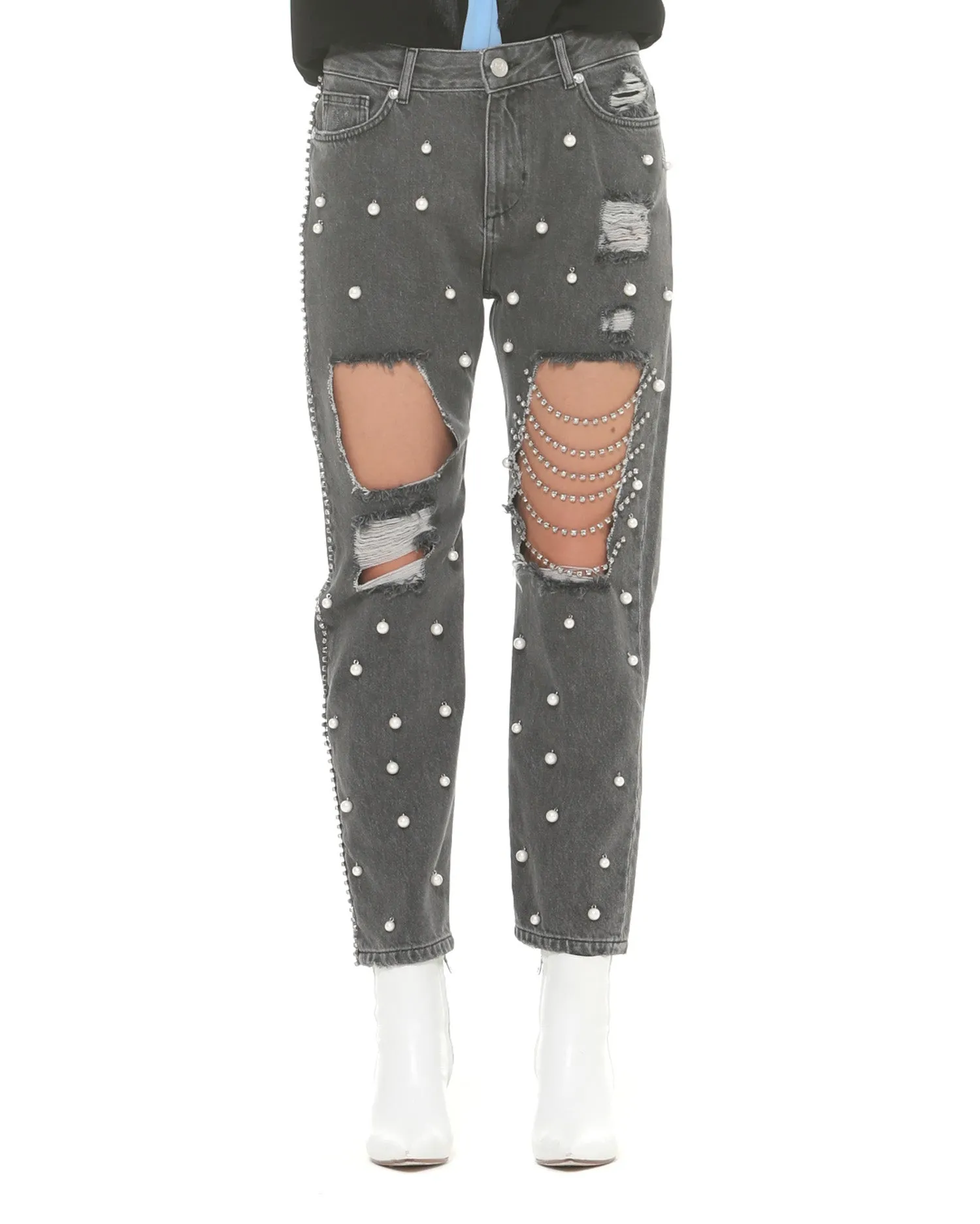 High-waisted boyfriend jeans