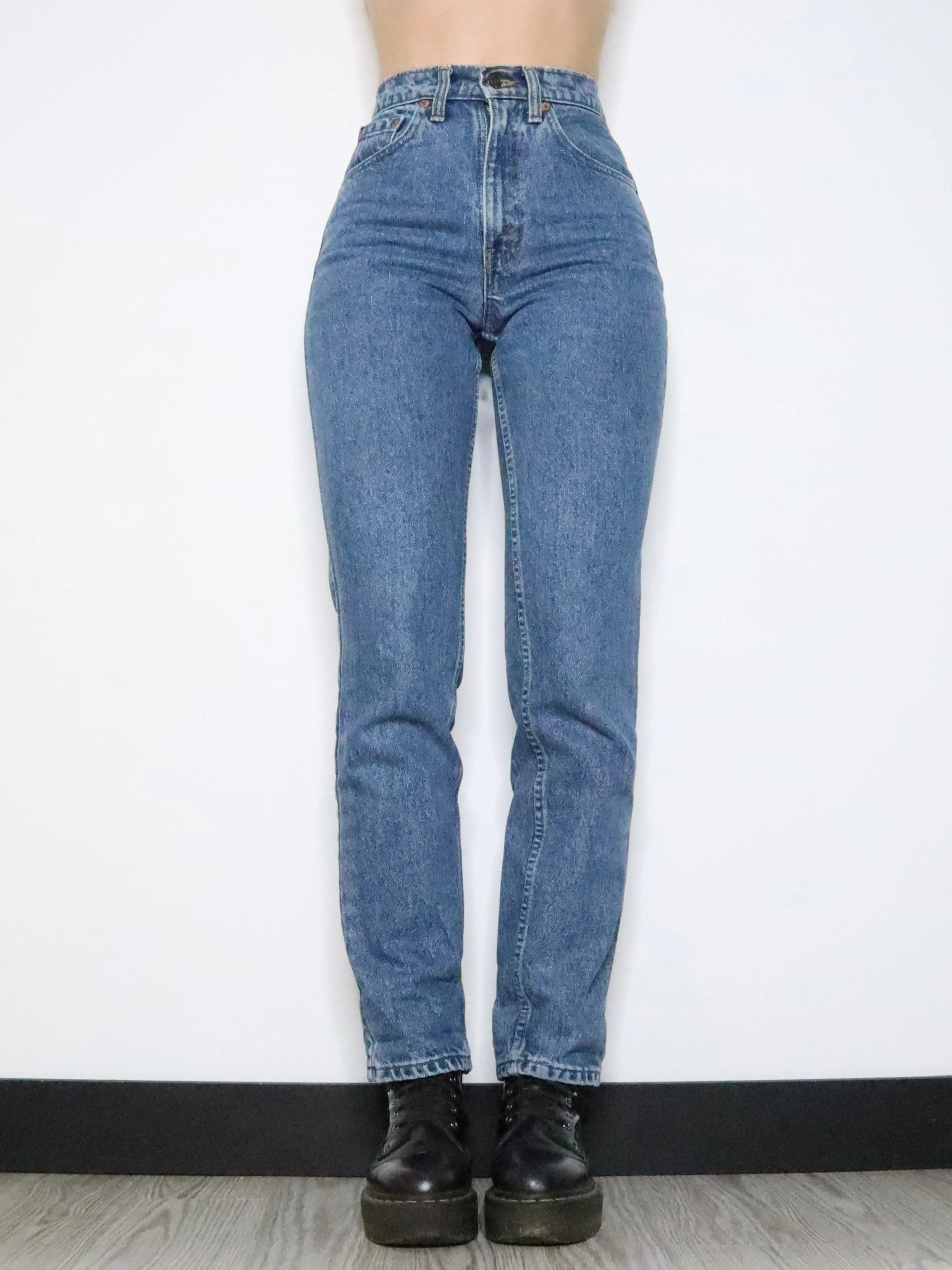 High Waisted Levi's Jeans (Small) 