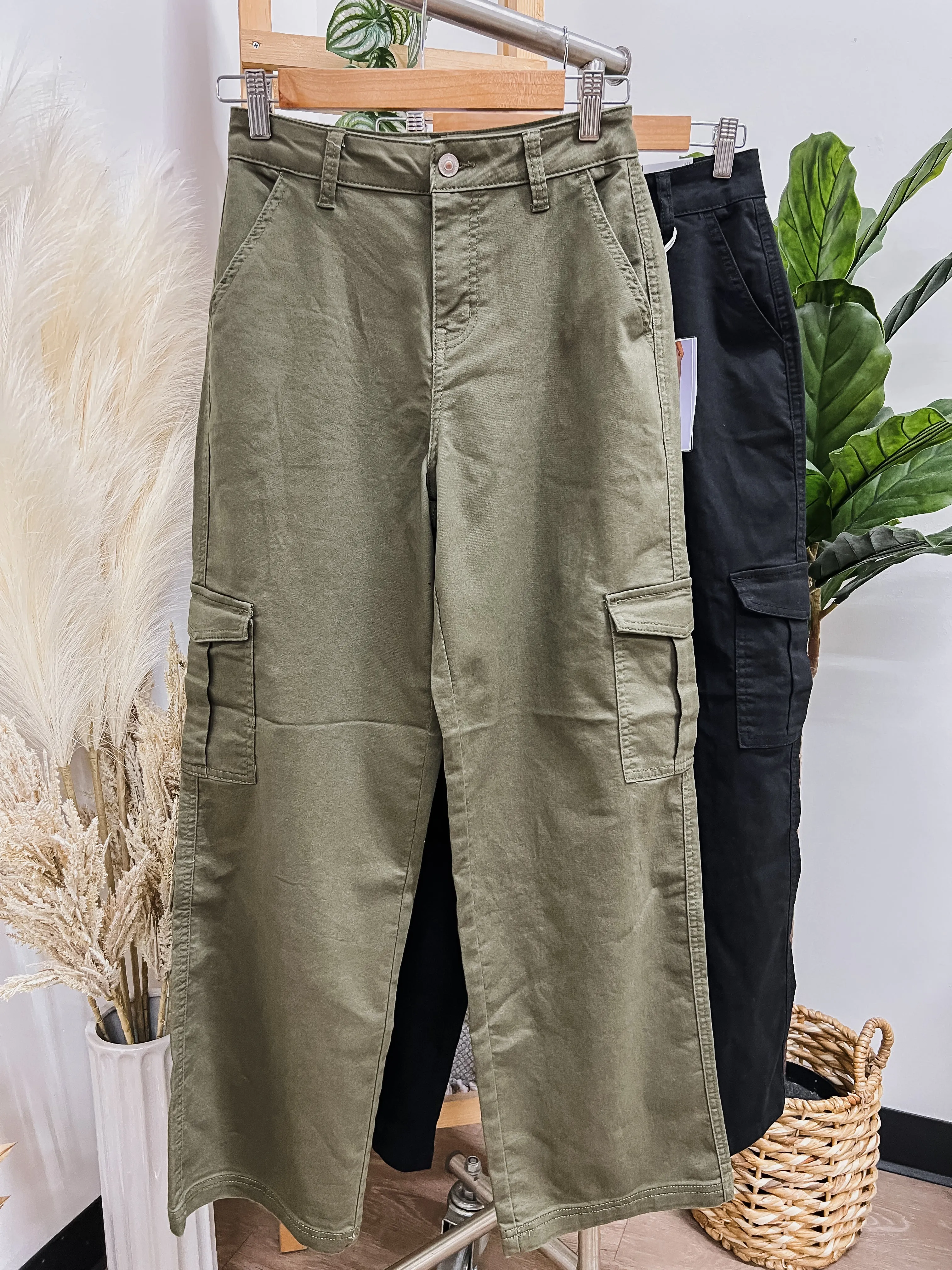 Kiana Cargo Wide Leg Stretch Pants