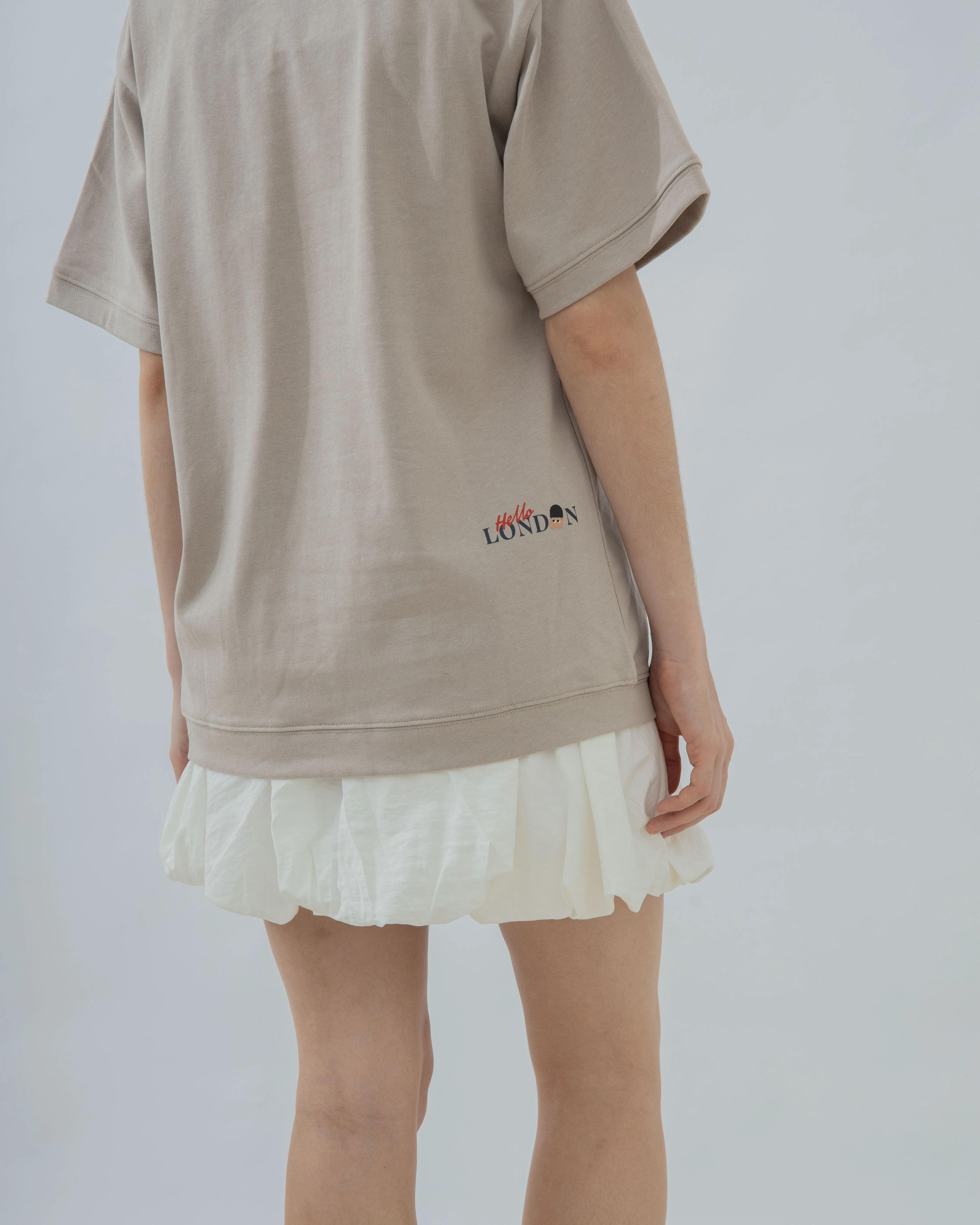 LULU On London Buss Embroidery Graphic Tee (Khaki Grey)