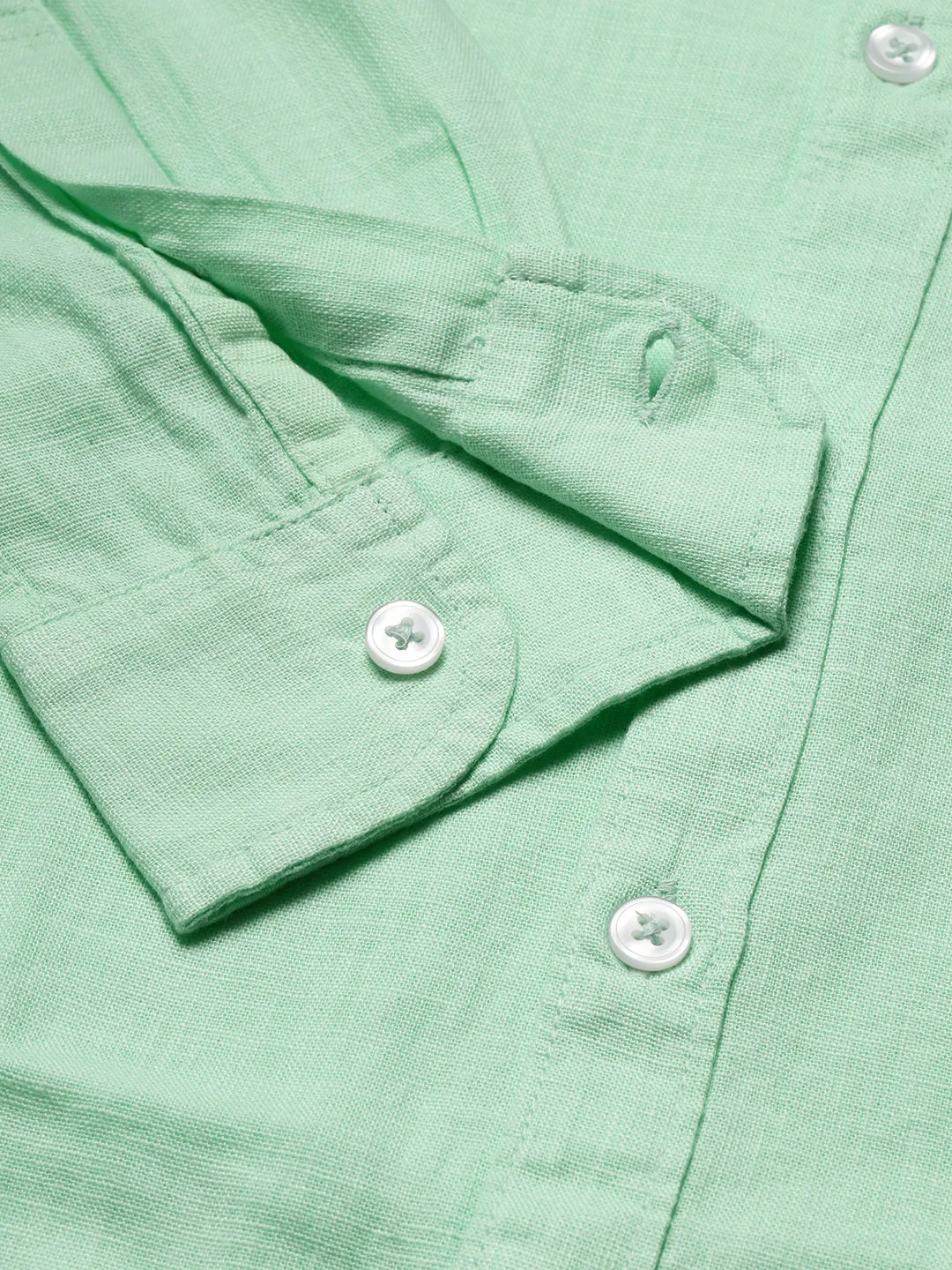 Men's Solid Button Down Collar Casual Shirt (Green)