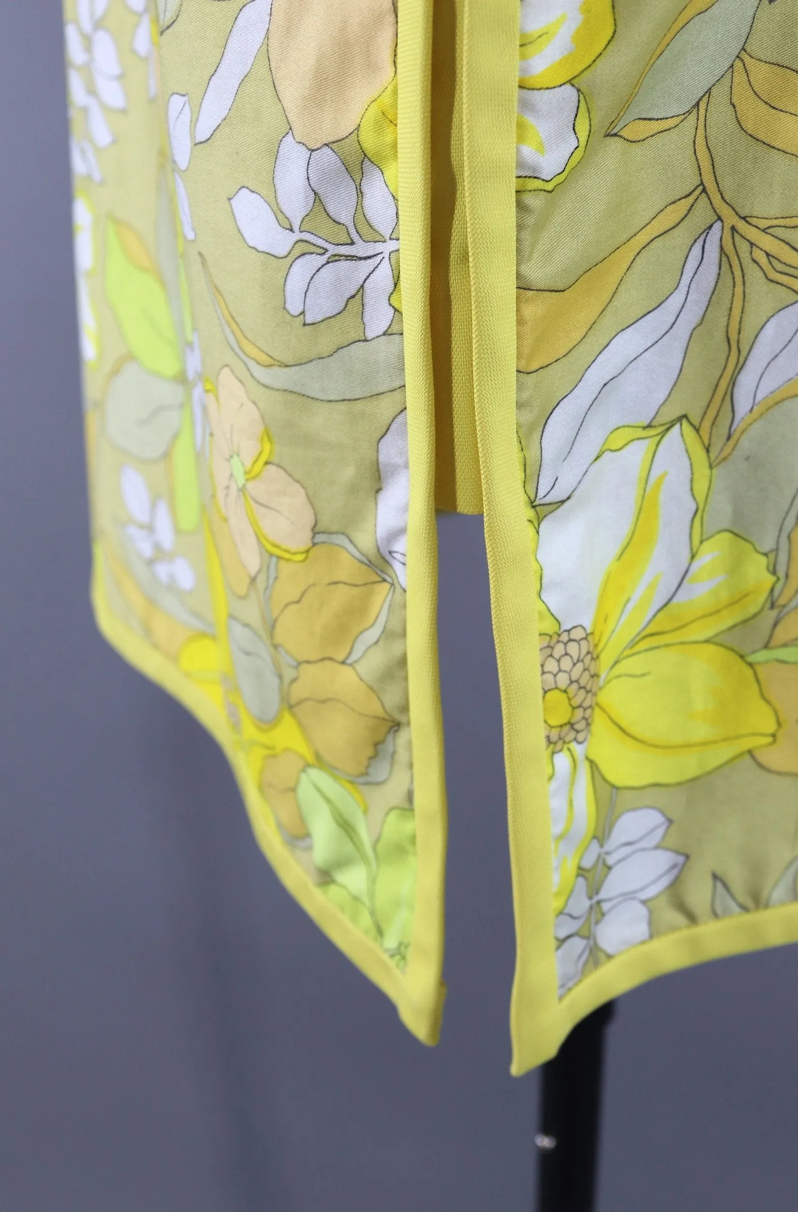 Vintage 1969s Aloha Dress / Yellow Floral Print / Paradise Hawaii
