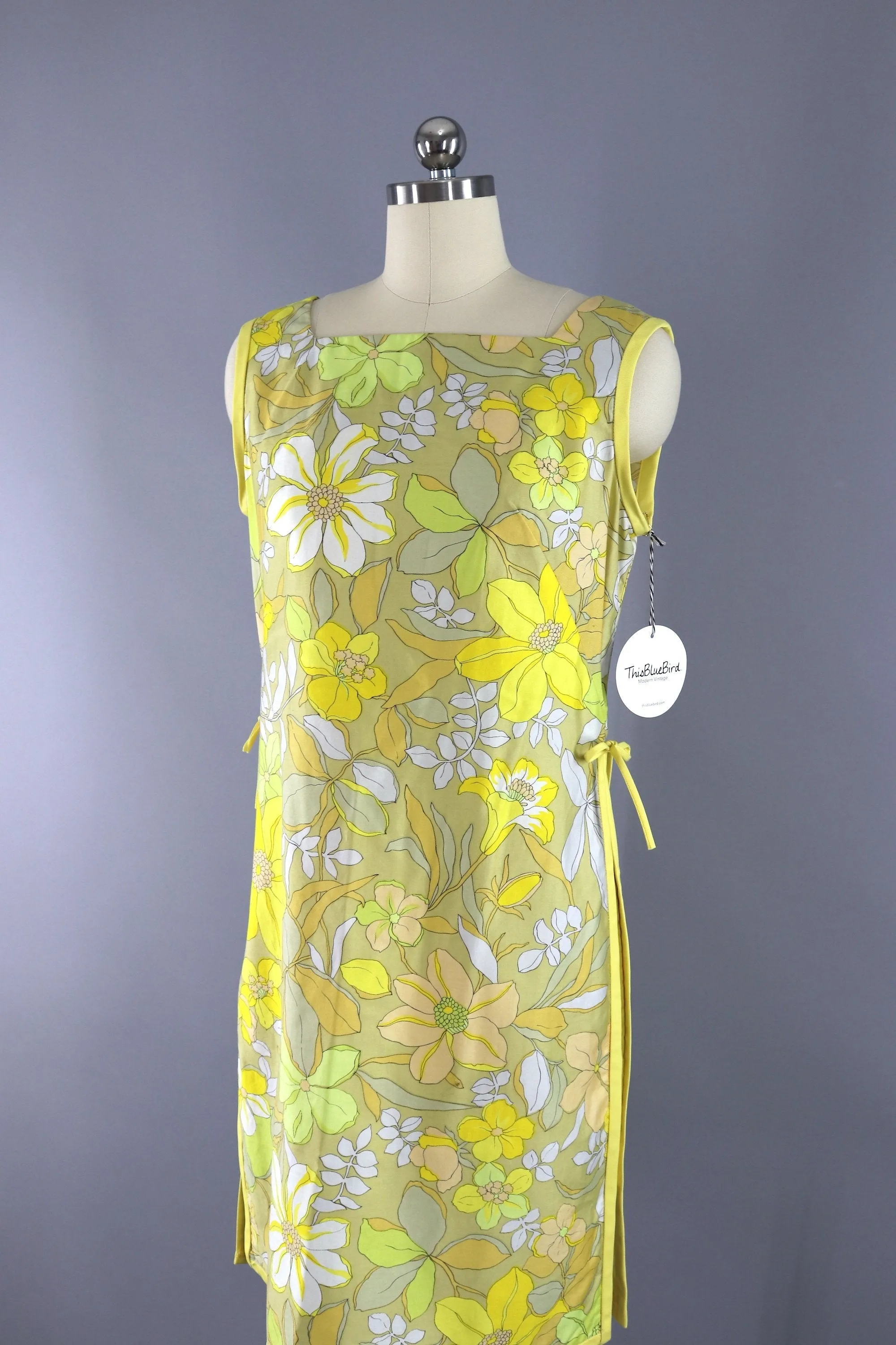 Vintage 1969s Aloha Dress / Yellow Floral Print / Paradise Hawaii